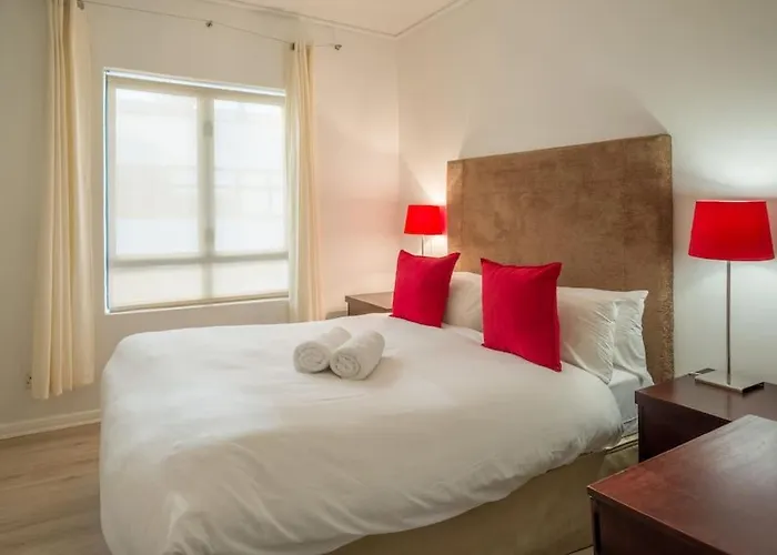 3-Bed City Center Spacious & Secure