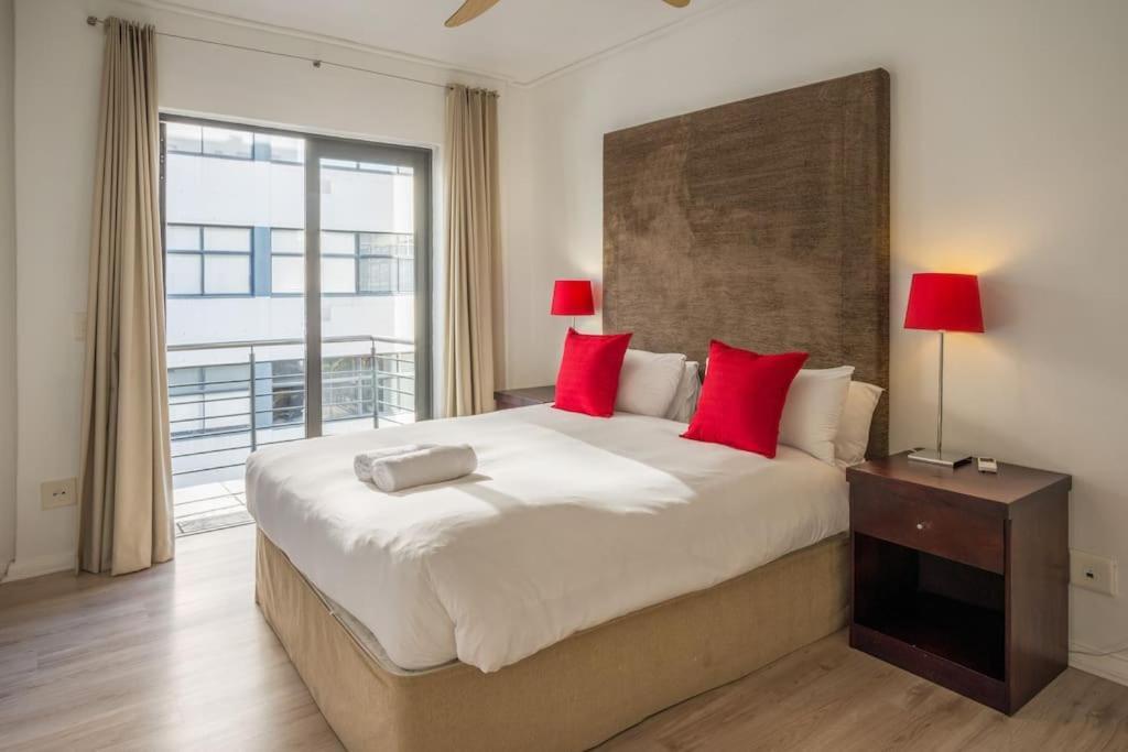 3-bed Center Spacious & Secure