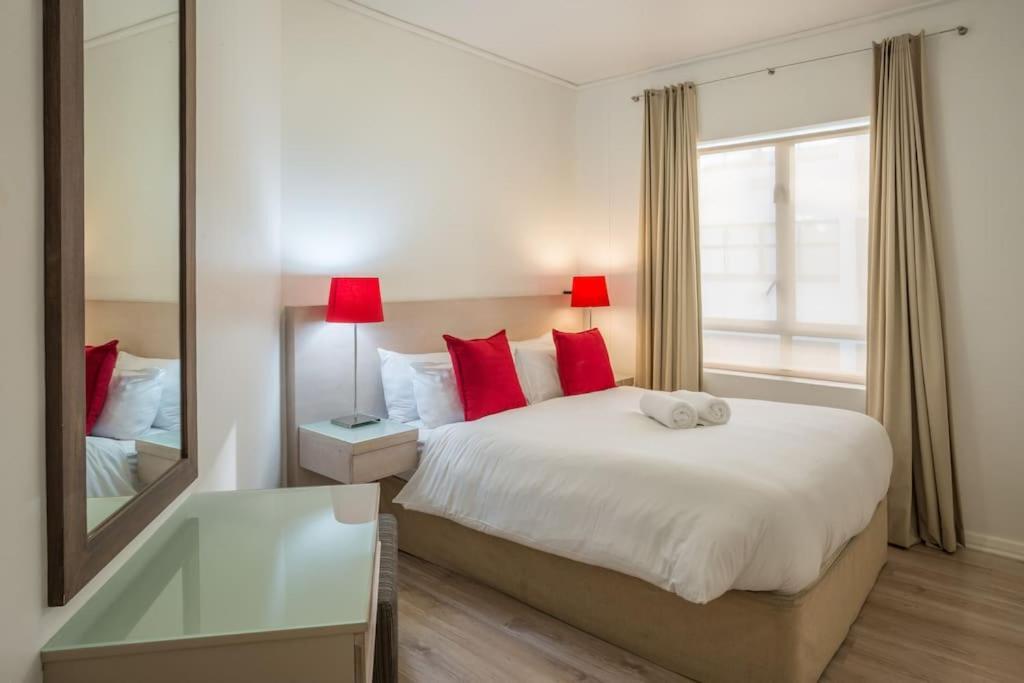 Apartment 3-bed Center Spacious & Secure *